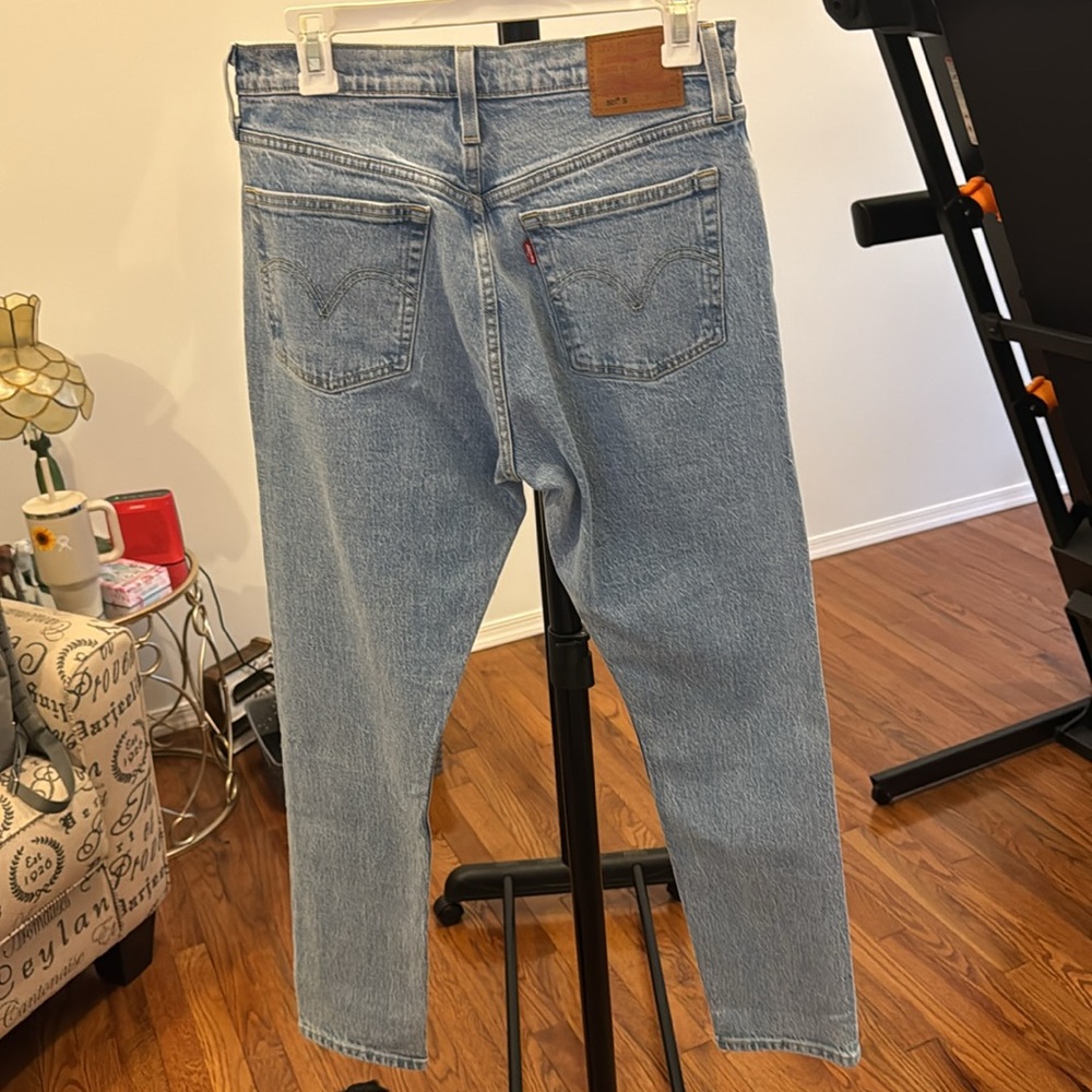 NWOT Levi 502 skinny jeans. Size 28. - Picture 5 of 6